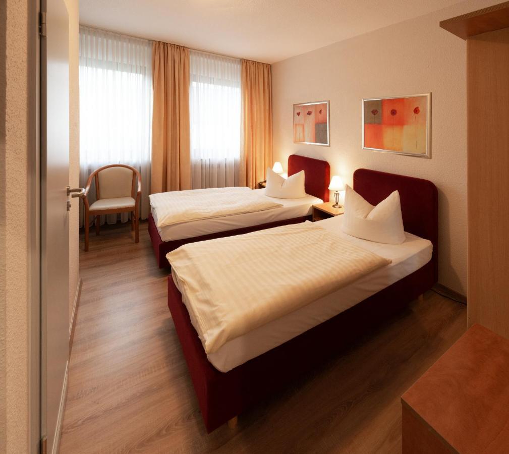 Hotel Garni Regent Euskirchen Exteriör bild